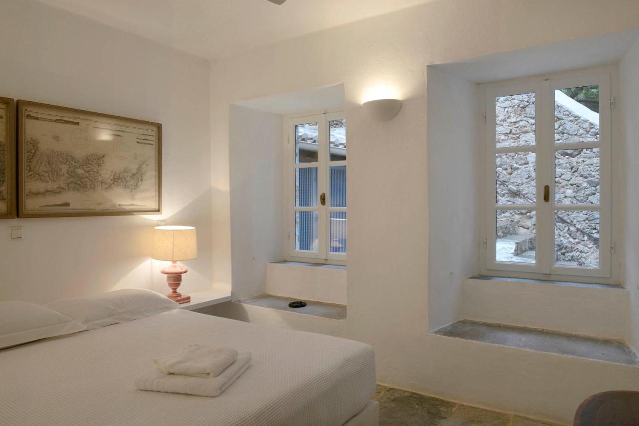 לינה וארוחת בוקר קרדמילי Patrick & Joan Leigh Fermor House מראה חיצוני תמונה