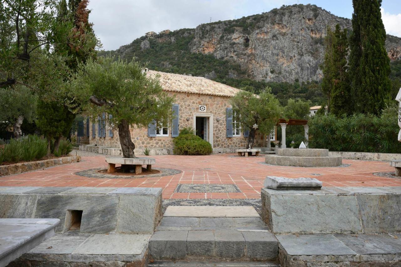 לינה וארוחת בוקר קרדמילי Patrick & Joan Leigh Fermor House מראה חיצוני תמונה