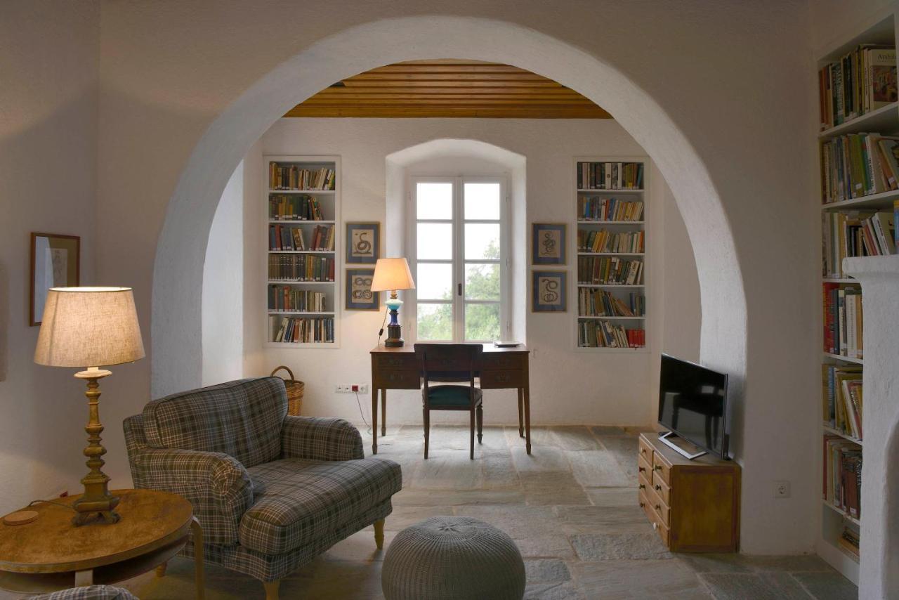 לינה וארוחת בוקר קרדמילי Patrick & Joan Leigh Fermor House מראה חיצוני תמונה