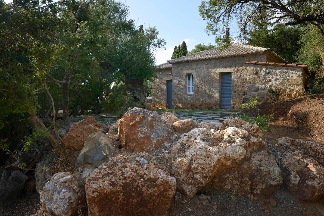 לינה וארוחת בוקר קרדמילי Patrick & Joan Leigh Fermor House מראה חיצוני תמונה