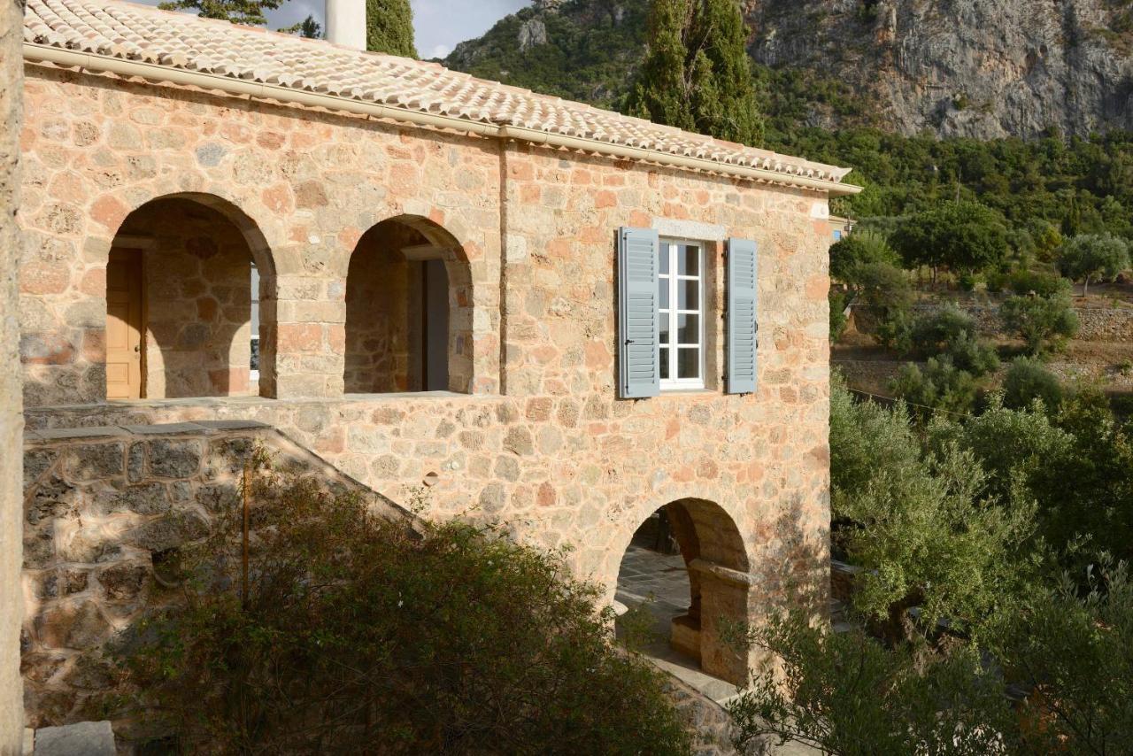 לינה וארוחת בוקר קרדמילי Patrick & Joan Leigh Fermor House מראה חיצוני תמונה