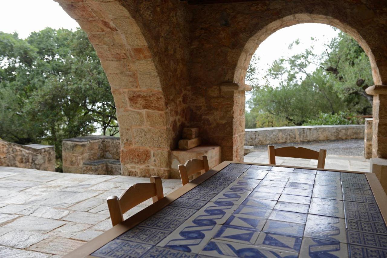לינה וארוחת בוקר קרדמילי Patrick & Joan Leigh Fermor House מראה חיצוני תמונה