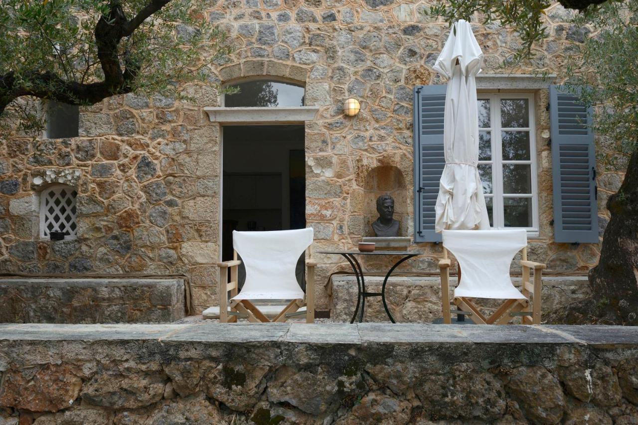 לינה וארוחת בוקר קרדמילי Patrick & Joan Leigh Fermor House מראה חיצוני תמונה