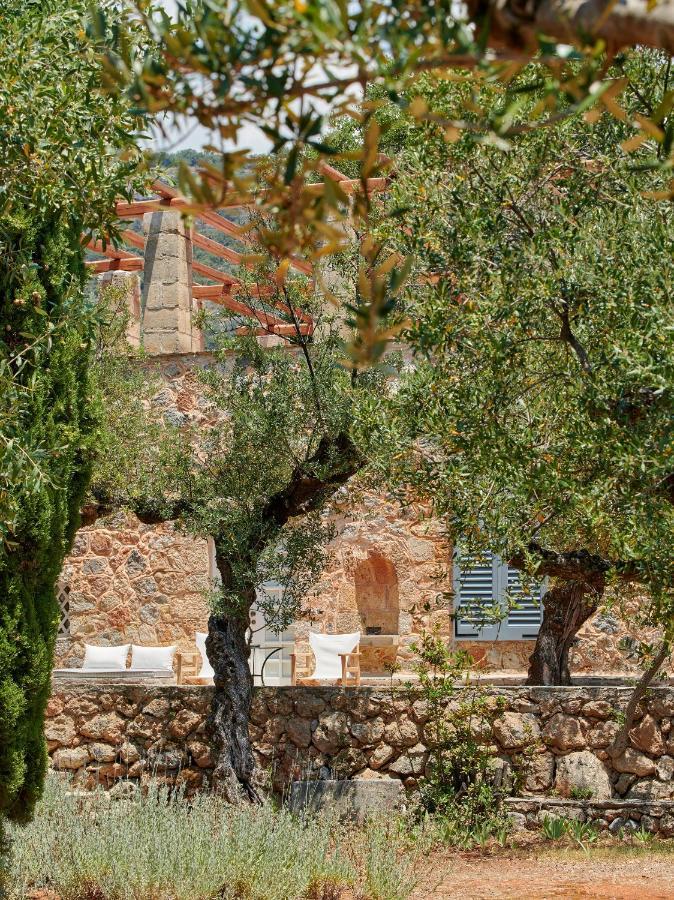 לינה וארוחת בוקר קרדמילי Patrick & Joan Leigh Fermor House מראה חיצוני תמונה